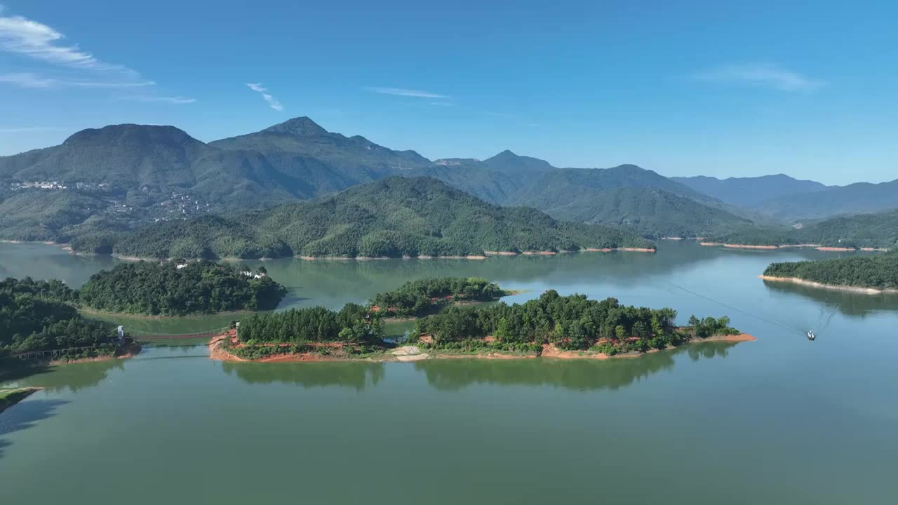 湖光山色，湖面，渔船，水库视频素材