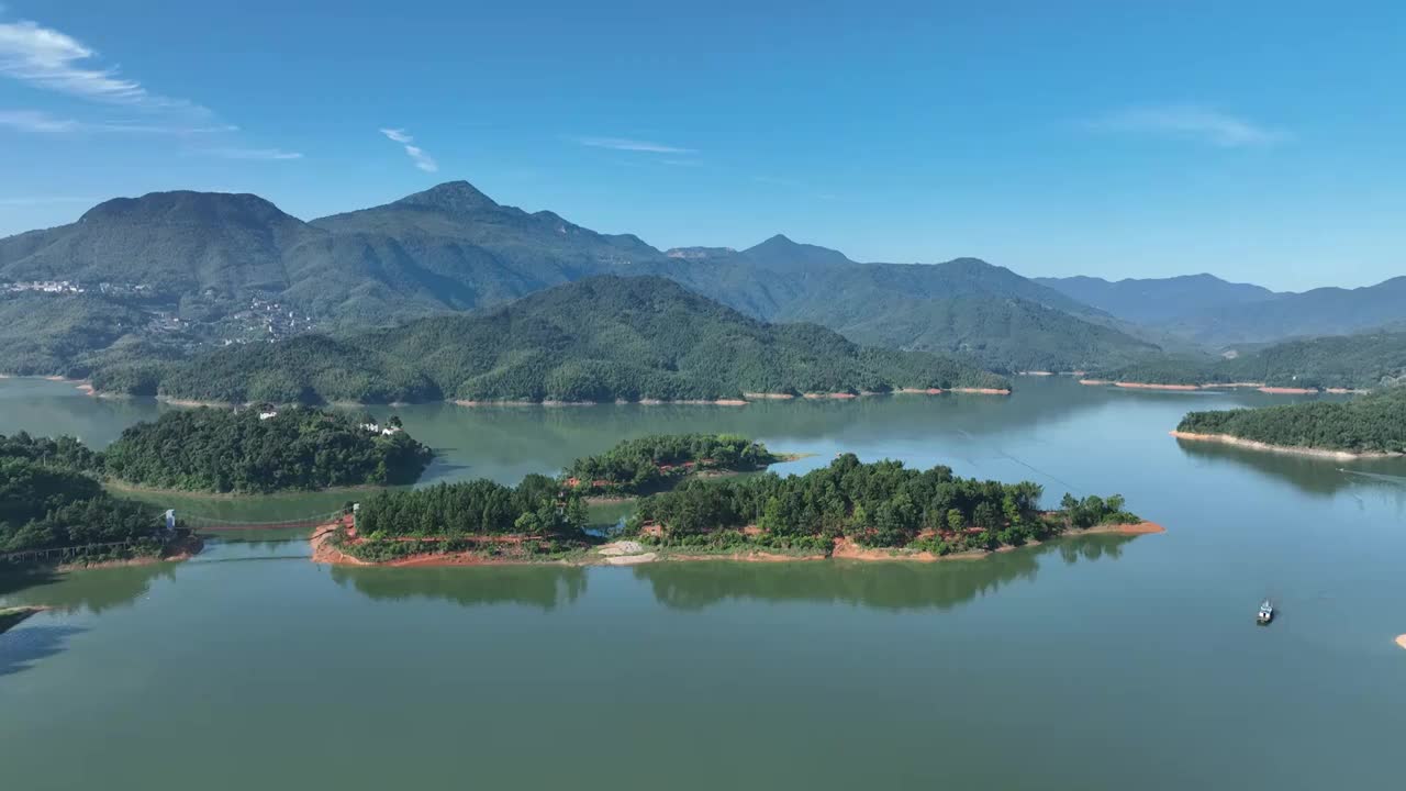 湖光山色，湖面，渔船，水库视频素材