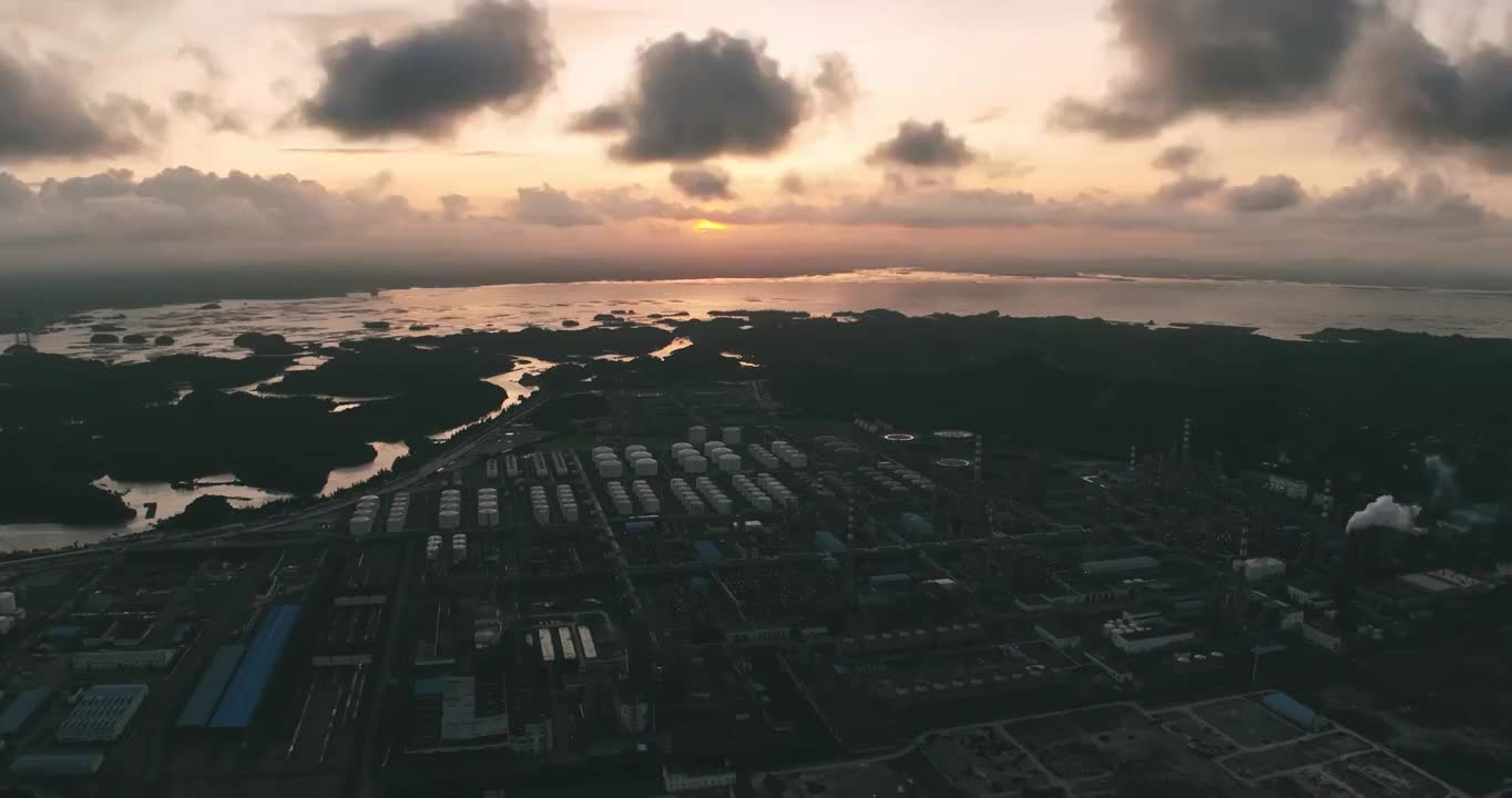 钦州中石油日转夜航拍延时（合集）视频下载