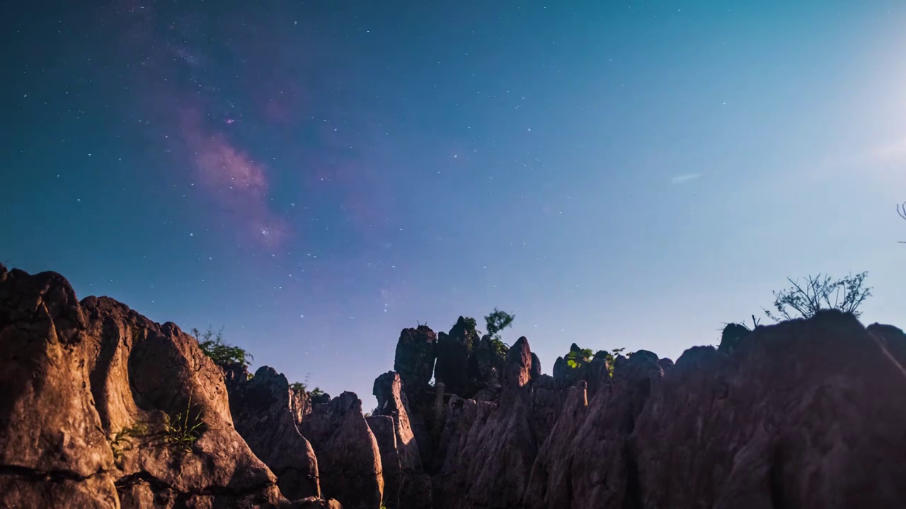 重庆白马山石林迷宫星空延时视频素材