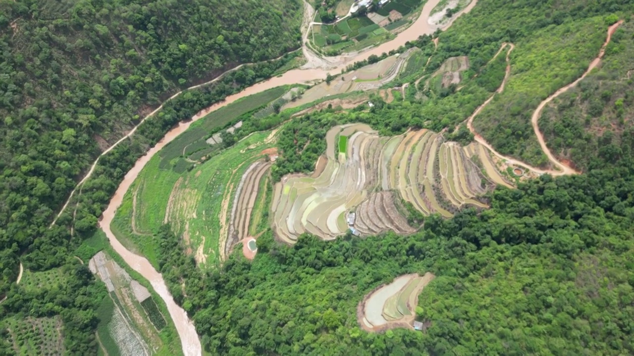 云南省红河州石屏县河谷风光视频素材