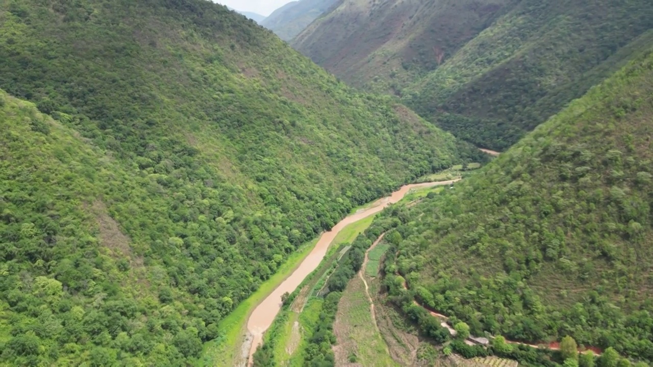 云南省红河州石屏县河谷风光视频素材