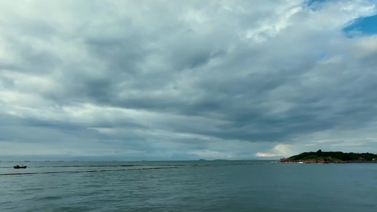 台风来临之前的青岛海边视频素材