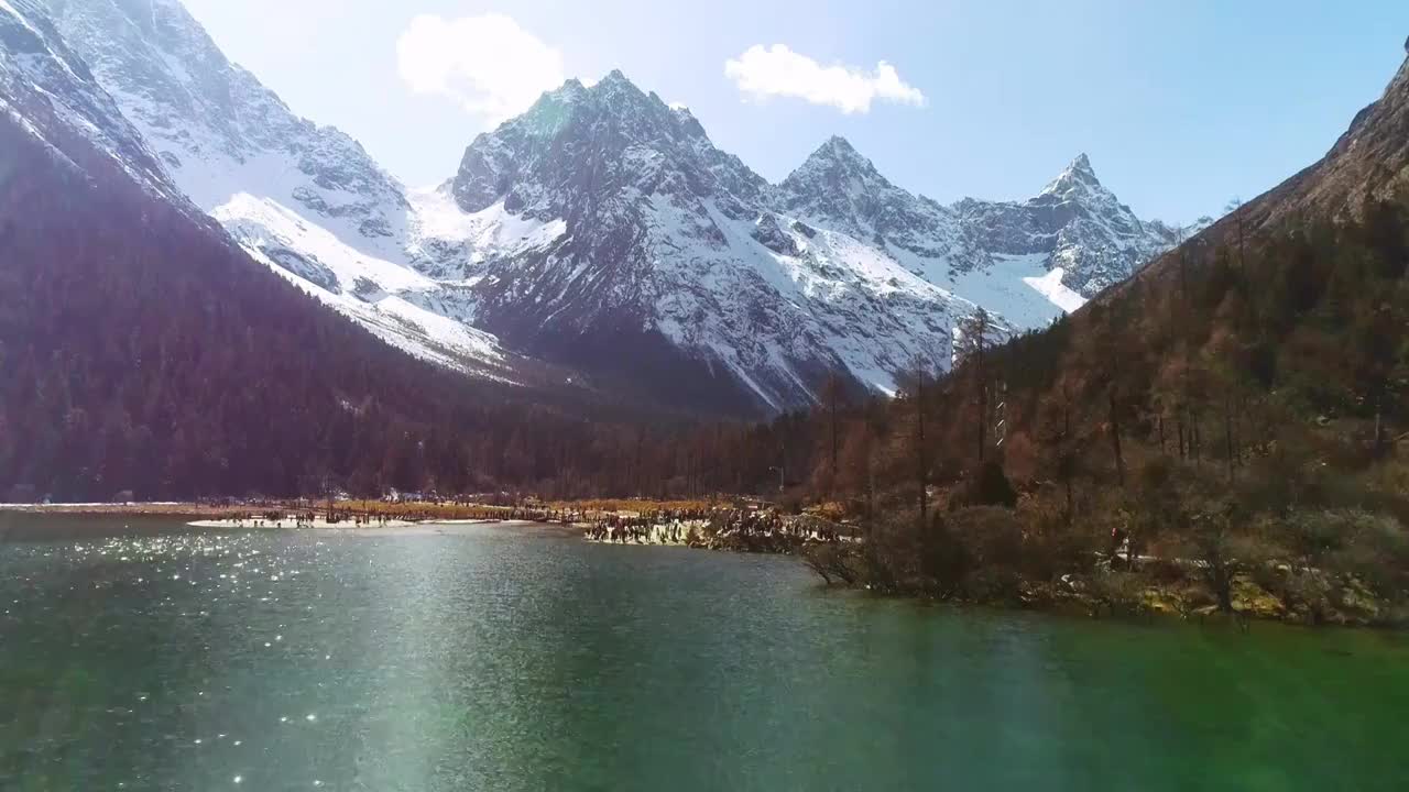 四川阿坝州毕棚沟风景区雪山云海航拍视频素材