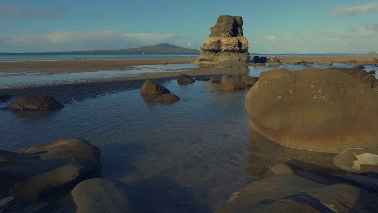 海水岩石特写视频素材