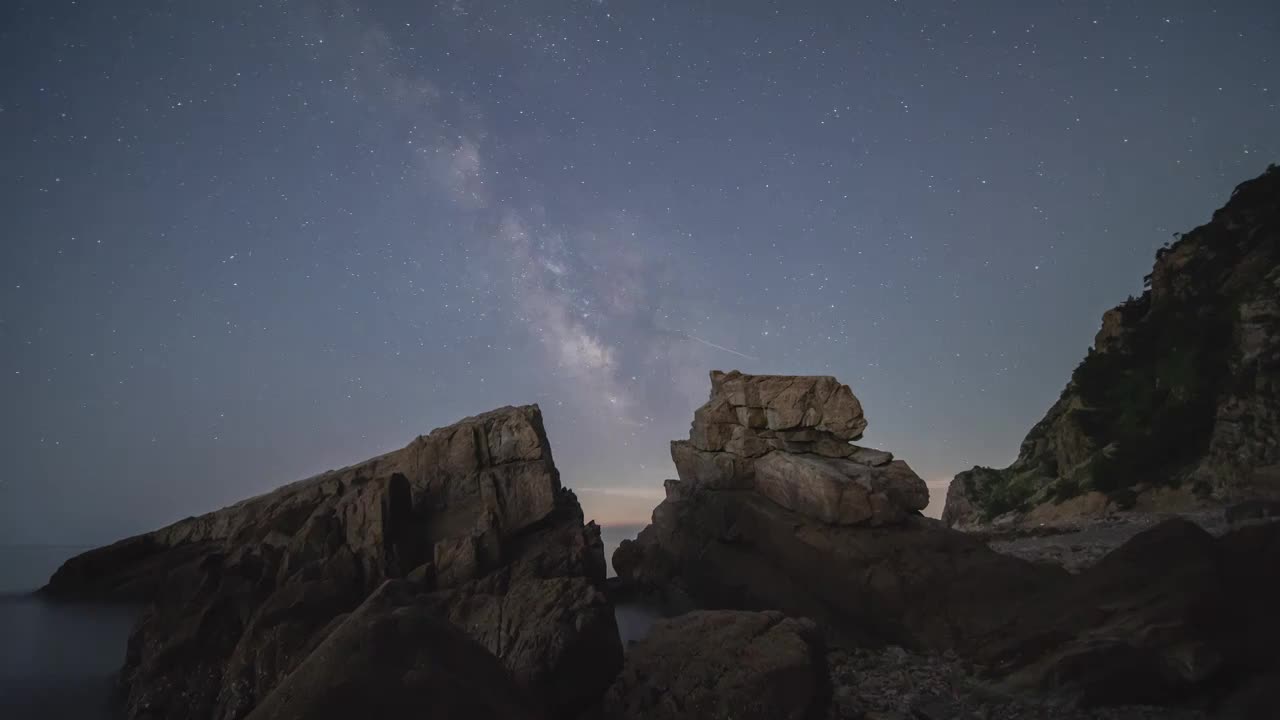 海岸礁石银河视频素材