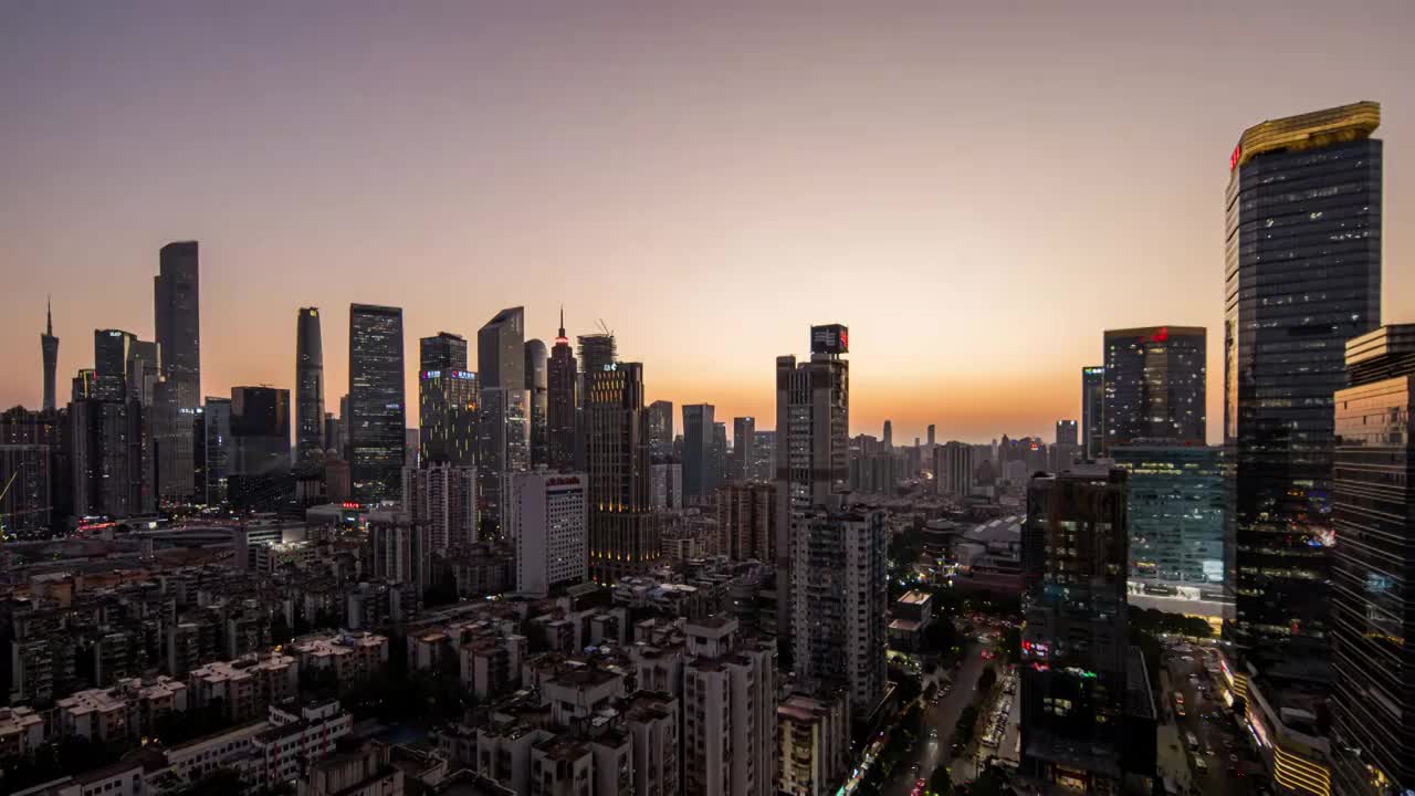 广州城市CBD中心珠江新城日转夜日落夜景视频素材