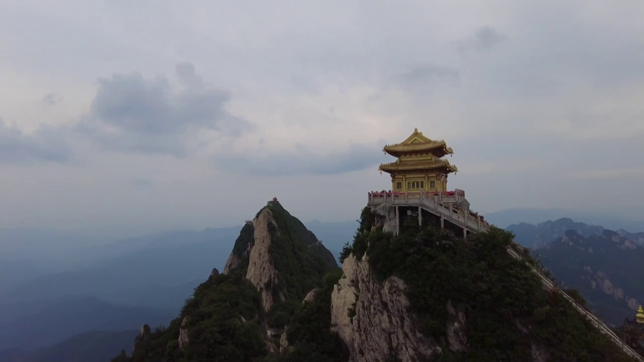 洛阳栾川老君山金顶视频素材