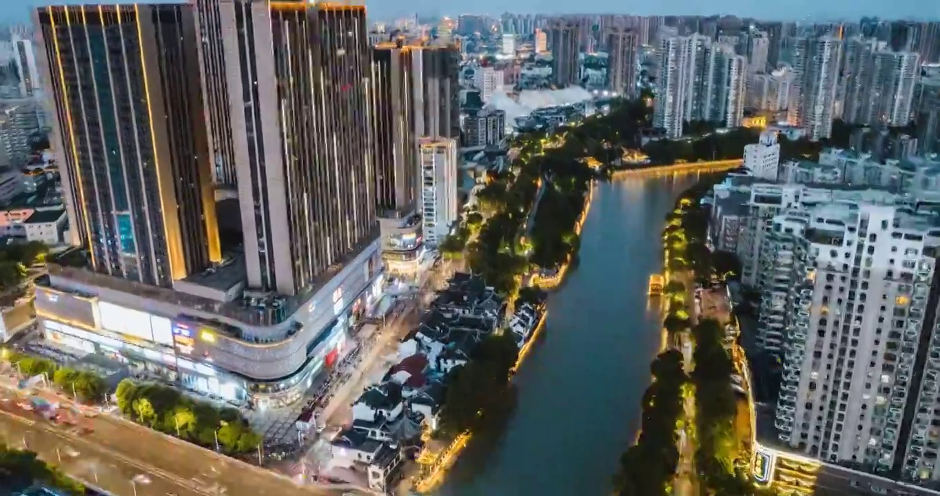 江苏常州钟楼区吾悦国际怀德桥篦箕巷运河夜景风光带视频下载