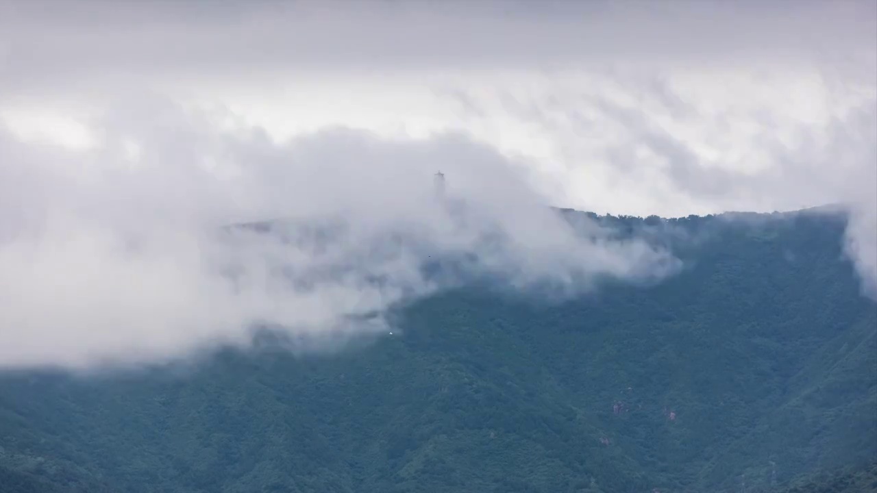 蟒山雨后云海视频素材