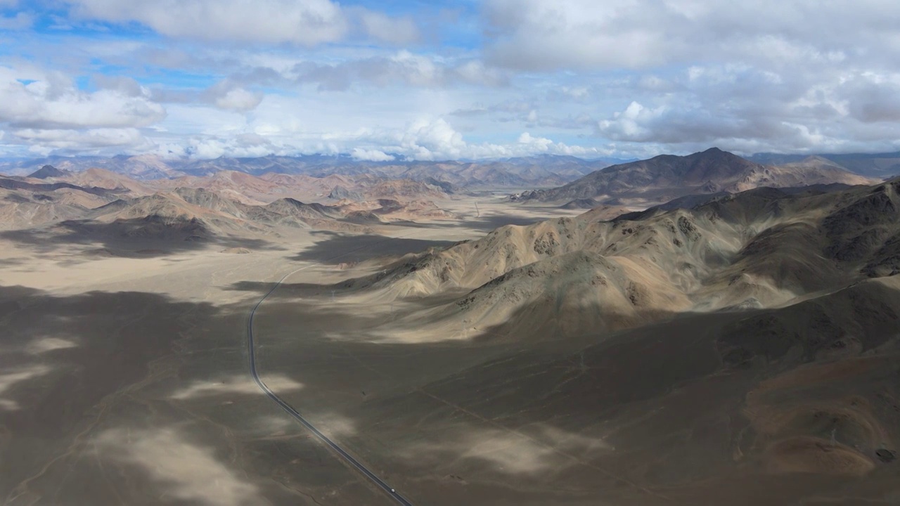 西藏阿里地区阿里南线G219航拍视频素材