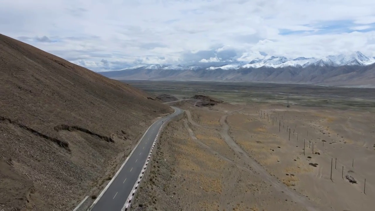 西藏阿里地区阿里南线G219航拍视频素材