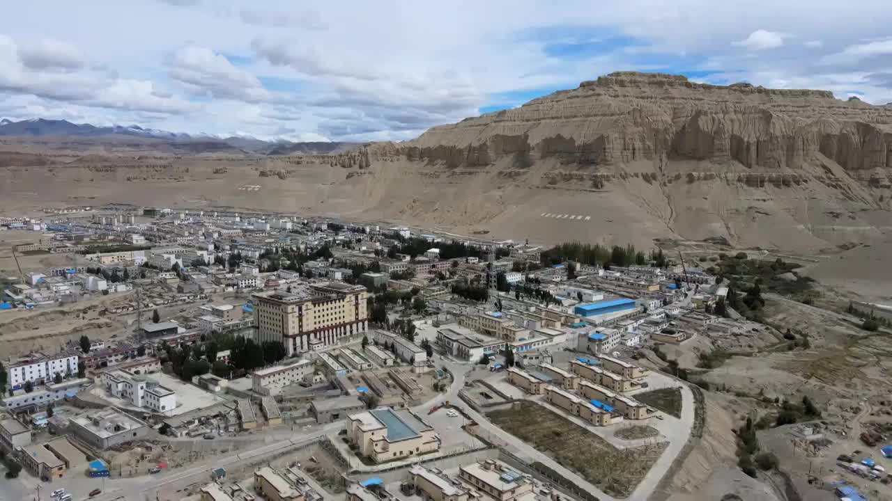 西藏阿里地区扎达县扎达土林霞义沟视频素材