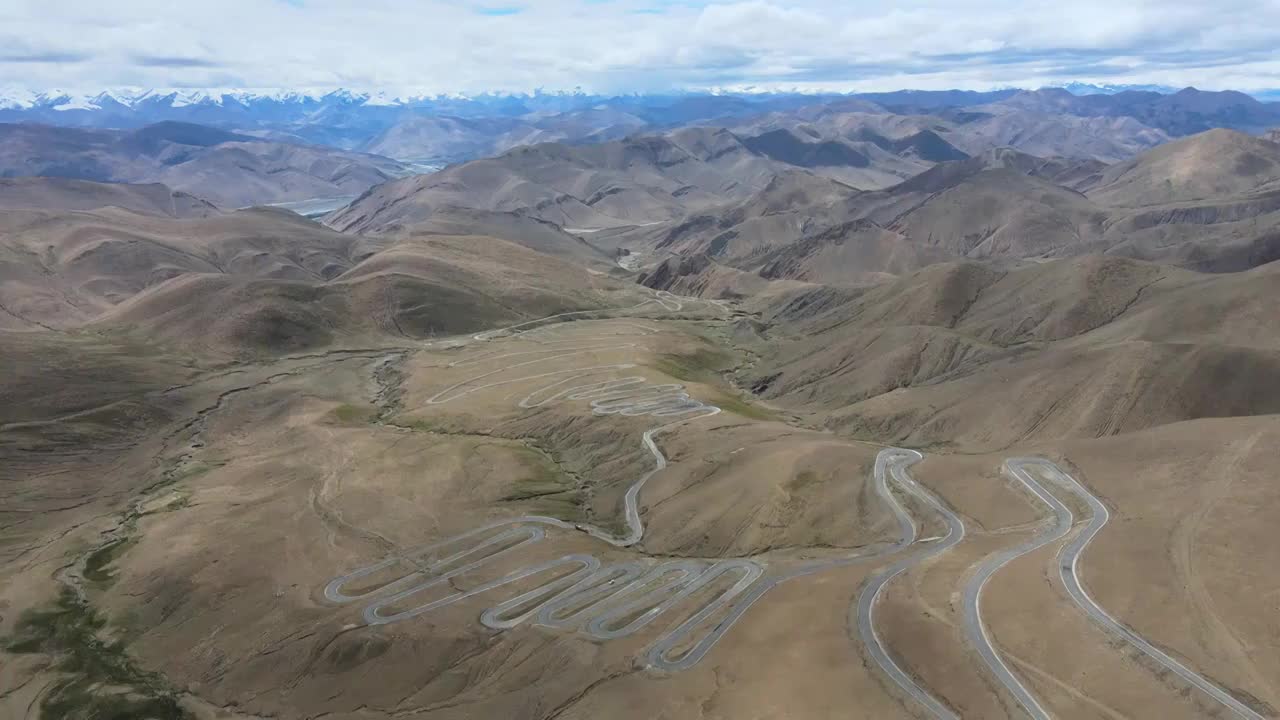 西藏日喀则地区珠峰大本营观景台航拍视频素材