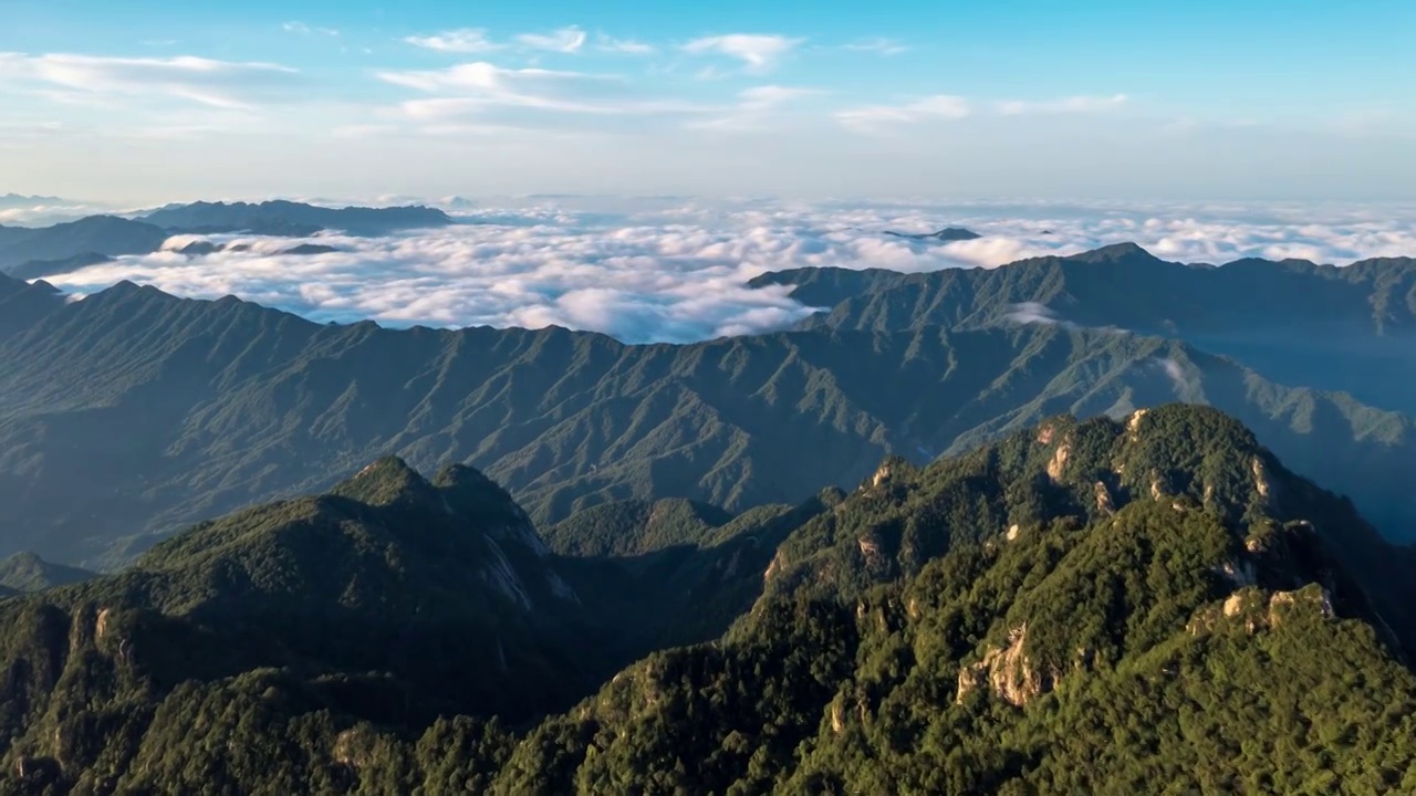 航拍白云山日出延时视频素材