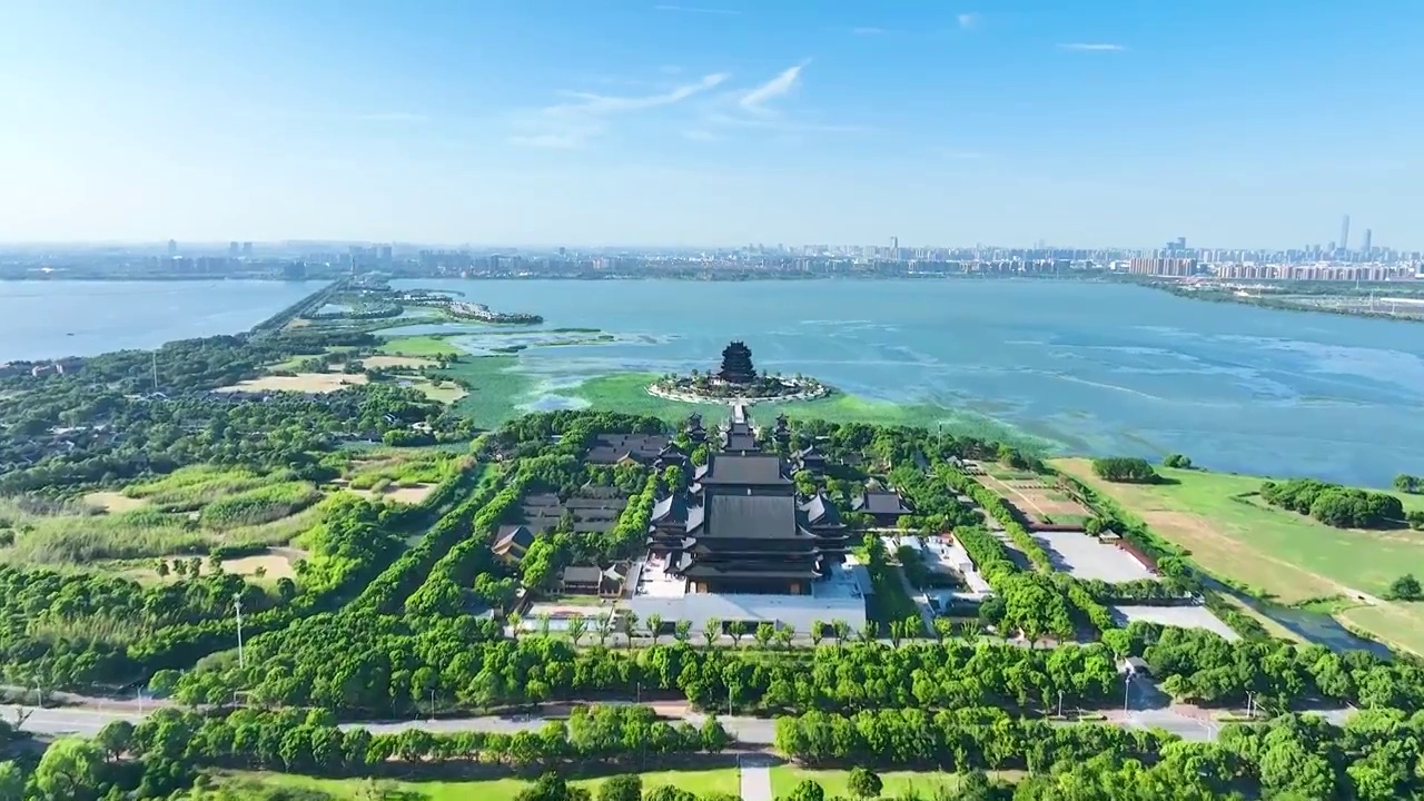 江苏苏州阳澄湖重元寺航拍视频素材