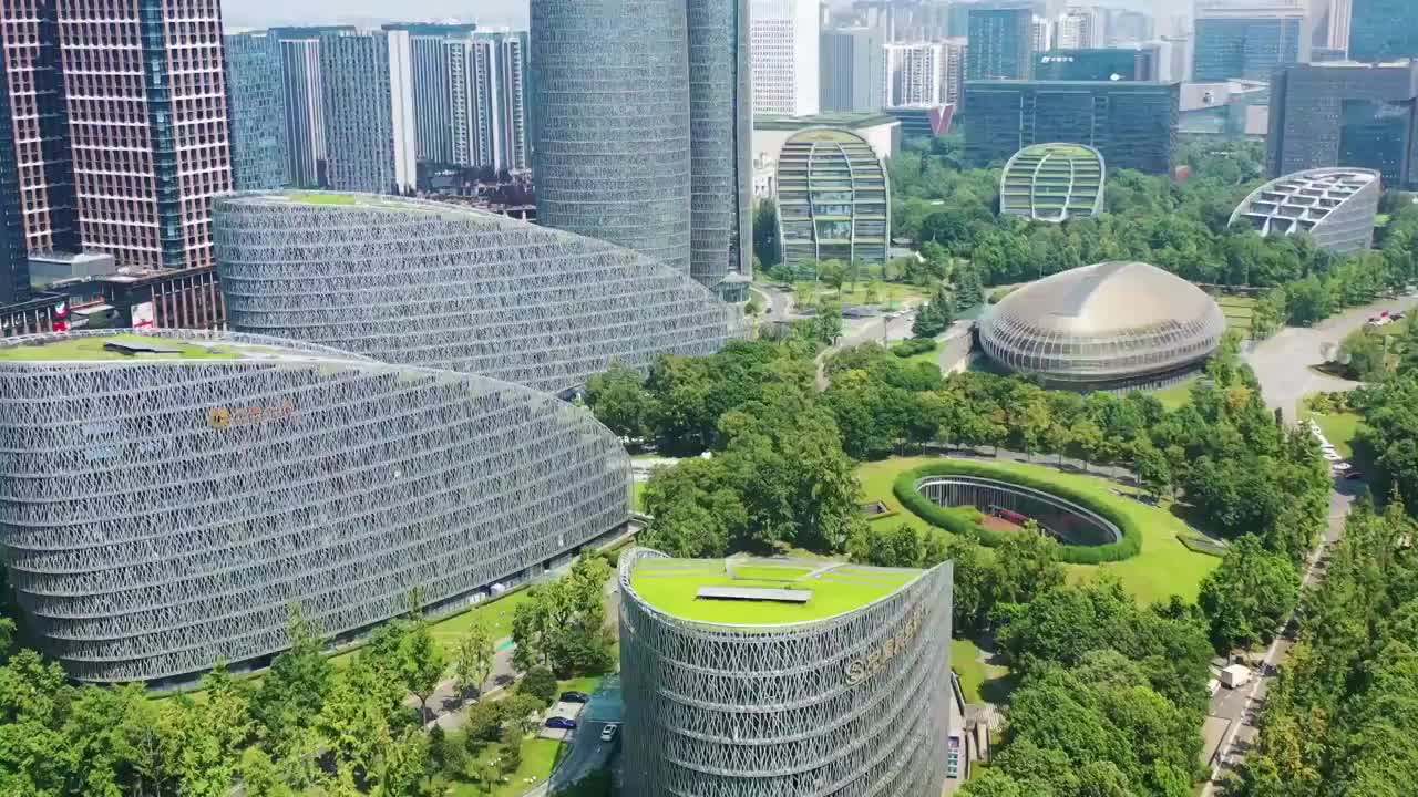 航拍成都金融城交子双塔城市建筑风光视频素材