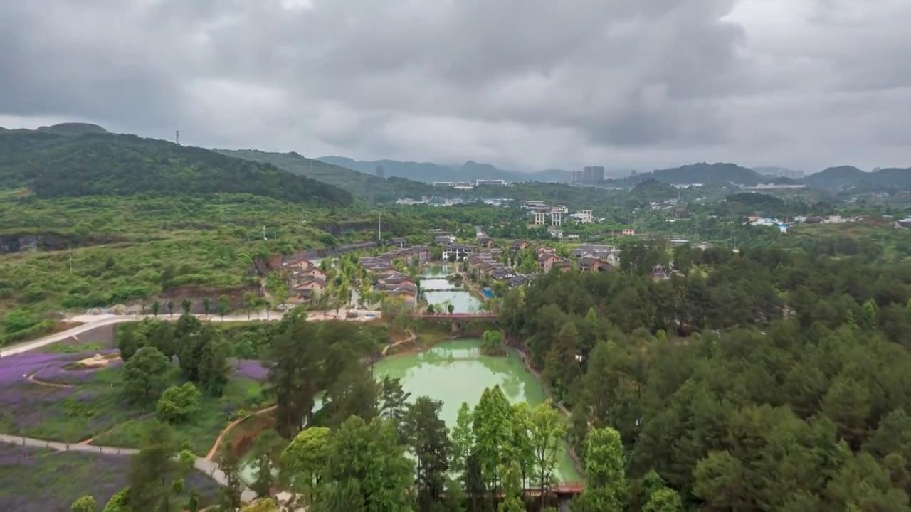 延时航拍贵州独山的拉然营地周边环境视频素材