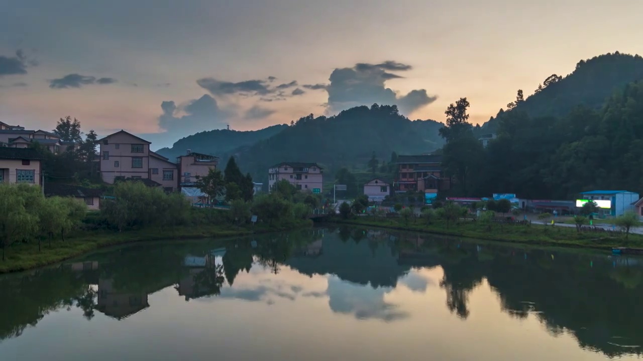 夏天的荔波渔隐寨票，是荔波环境最美的乡村民宿视频素材