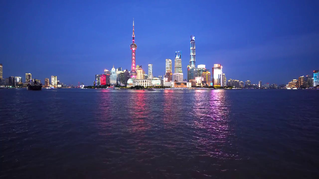 上海外滩陆家嘴黄浦江夜景视频素材