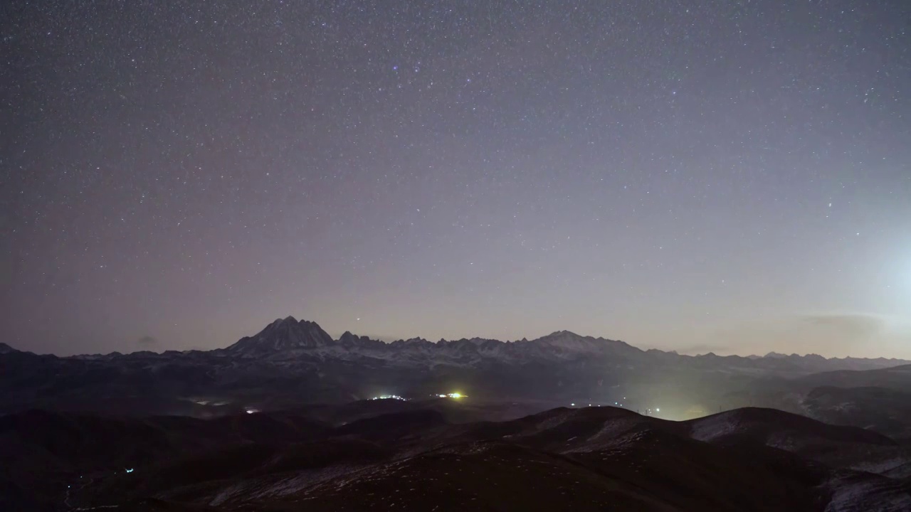川西雅拉神山自然星空延时视频素材画面1