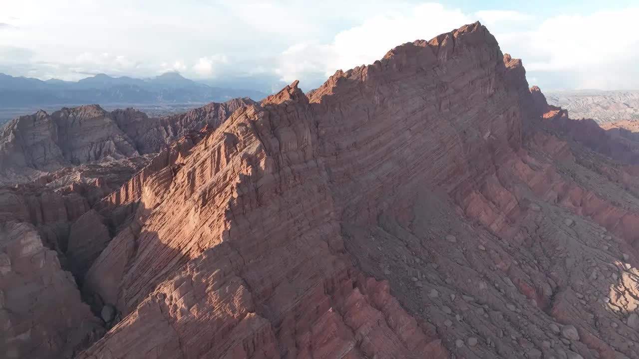 天山神秘大峡谷 红石林视频素材