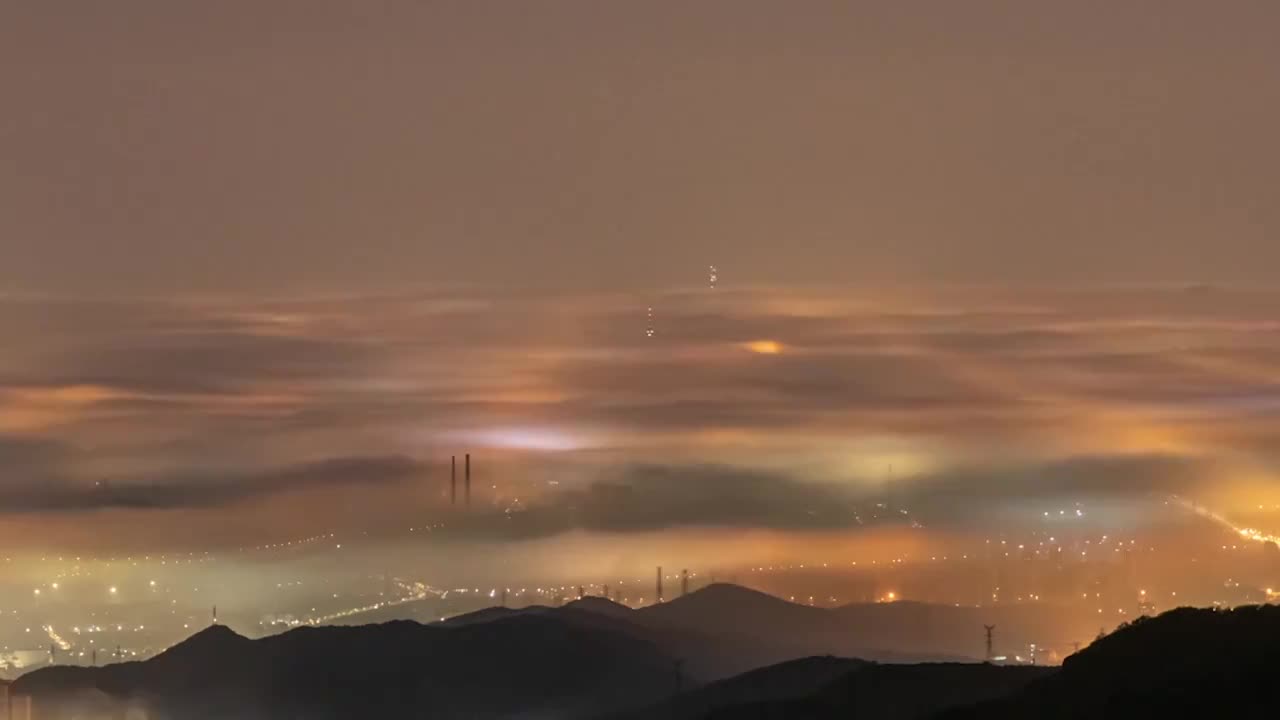 北京城市上空的夜景云海视频素材