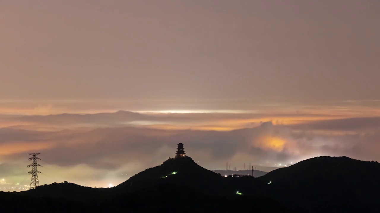 北京定都阁夜景云海视频素材