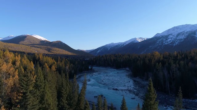 飞向喀纳斯雪山视频素材