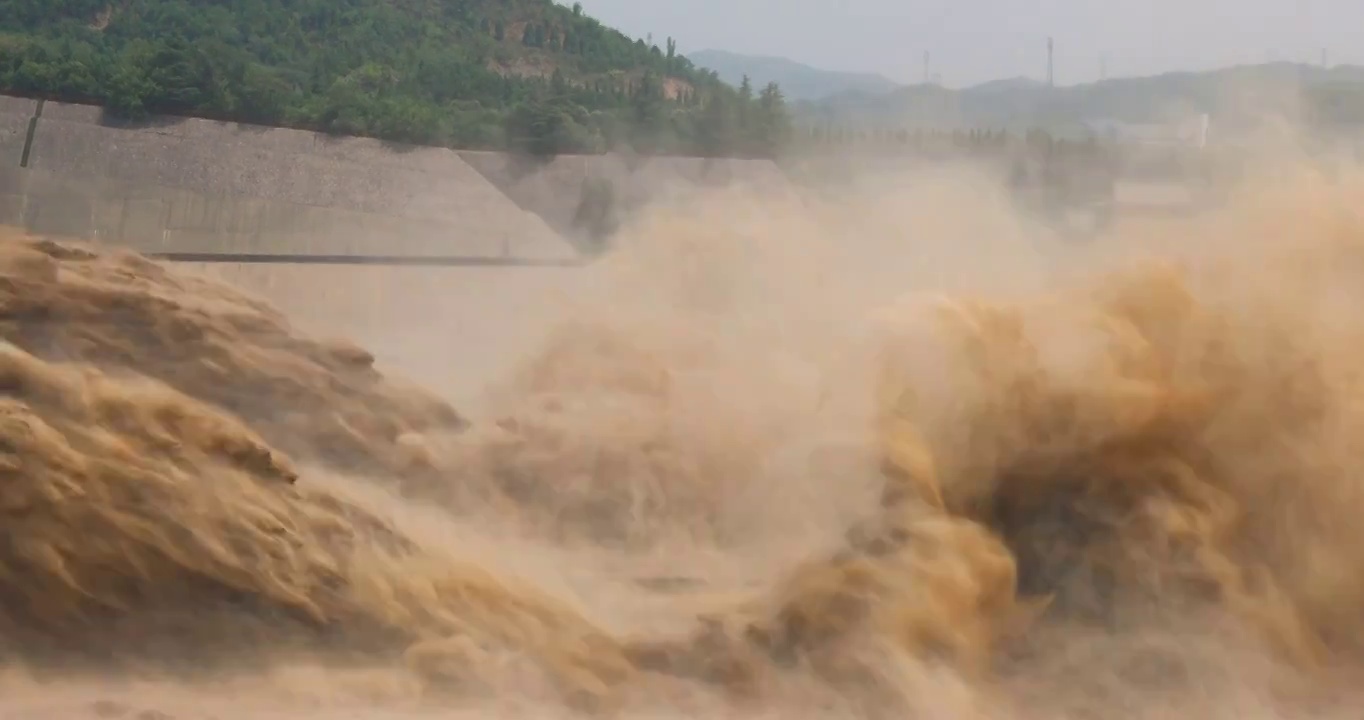 河南省洛阳市黄河小浪底调水调沙现场视频素材