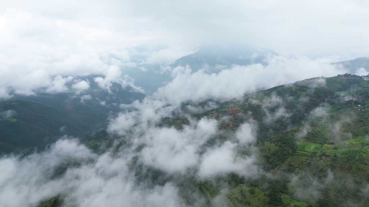 云南省红河州石屏县山区云海风光视频素材