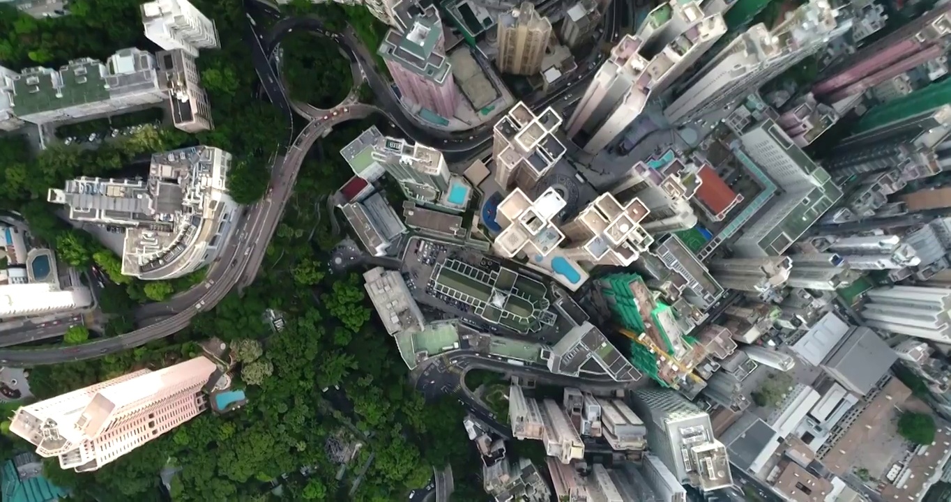 中国香港维多利亚港中环太平山白天航拍视频素材