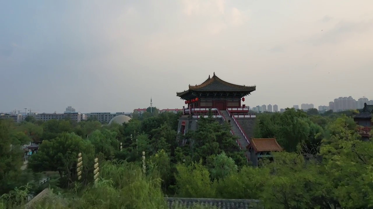 航拍清明上河园视频素材画面1