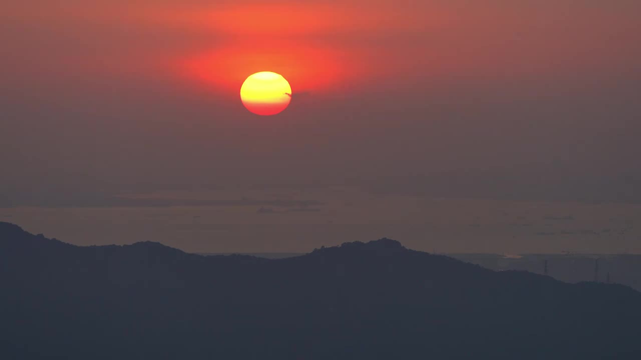 黄昏落日红太阳夕阳西下视频素材