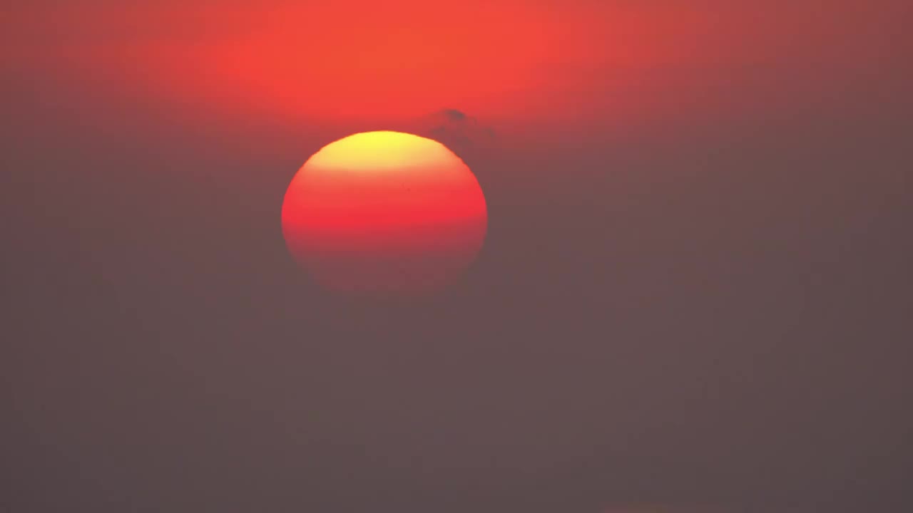 黄昏落日红太阳夕阳西下视频素材