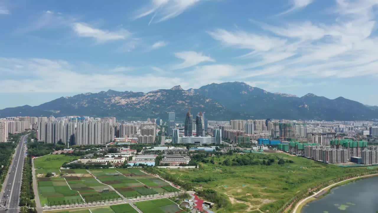 航拍山东泰山泰安城市全貌城市建筑视频素材