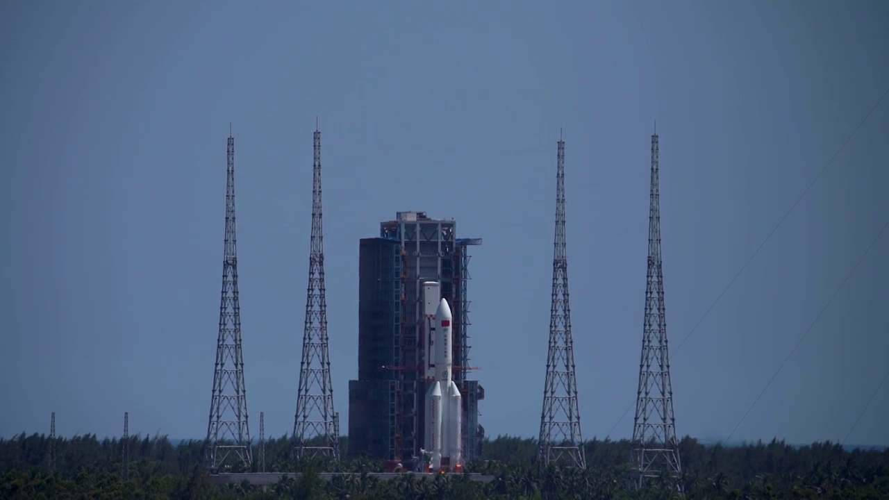 120帧升格慢速天宫空间站问天实验舱发射视频素材