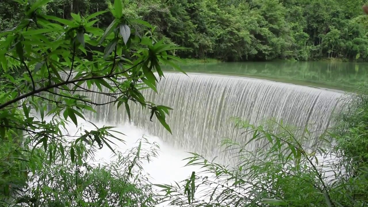 贵州荔波鸳鸯湖卧龙潭航拍视频素材