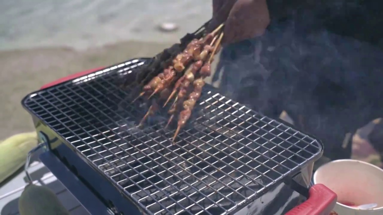 户外烧烤牛肉串视频素材