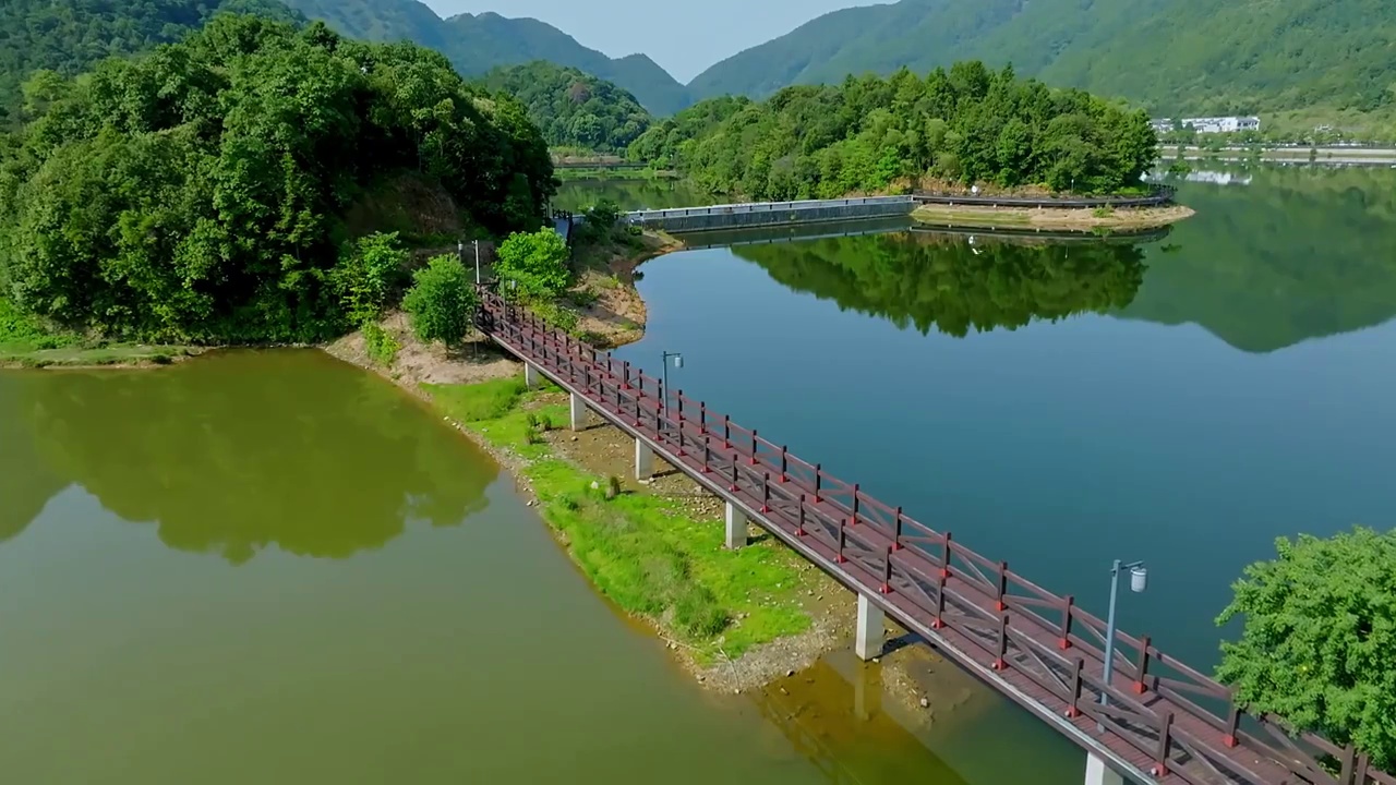 德信凤凰湖栈道视频素材