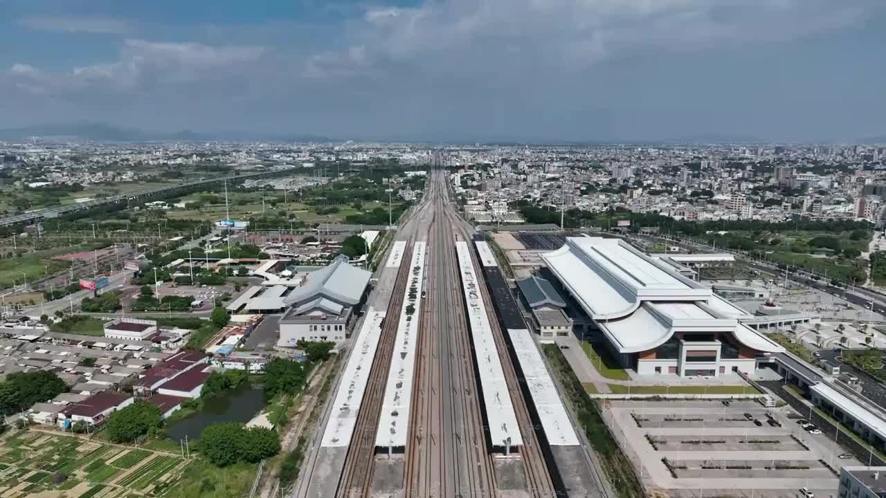 广东省潮州市潮安区厦深铁路潮汕高铁站航拍视频素材