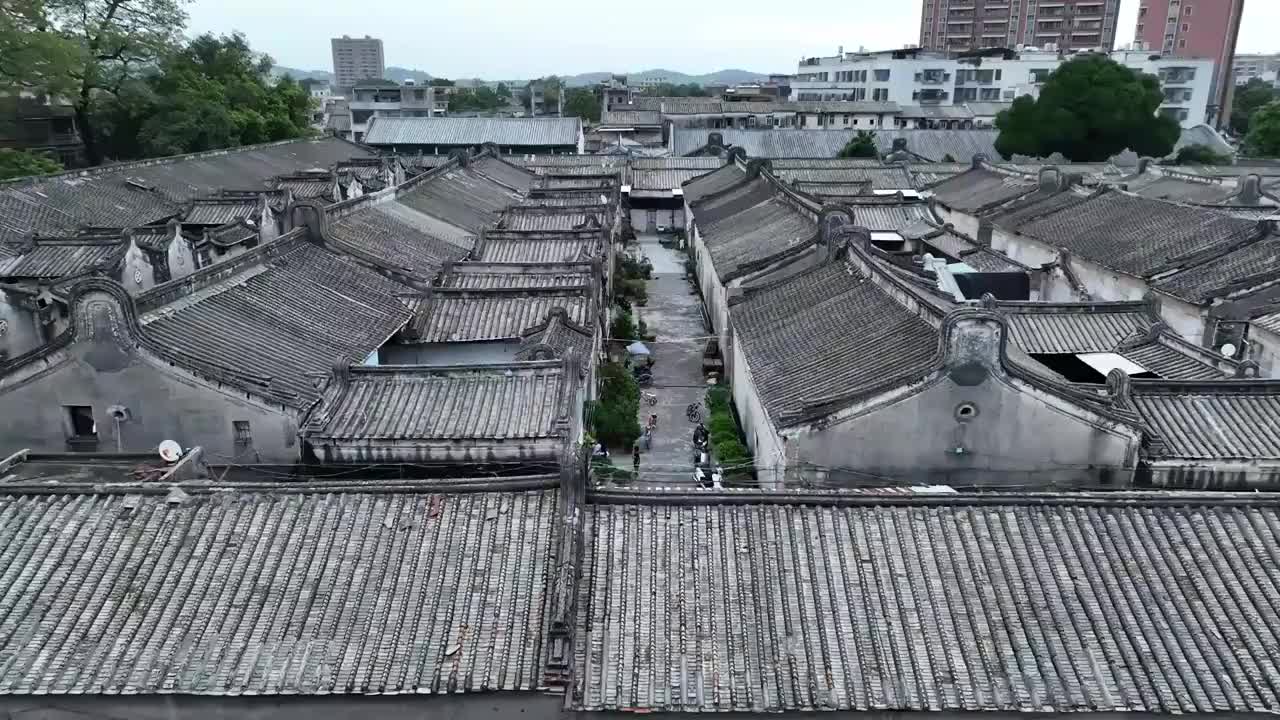 广东省揭阳市普宁洪阳镇德安里古村落建筑群航拍视频素材