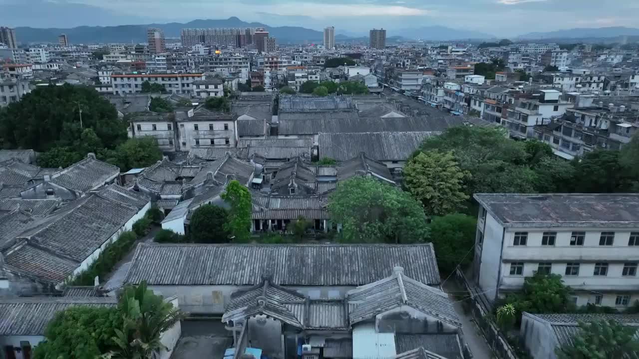 广东省揭阳市普宁洪阳镇德安里古村落建筑群航拍视频素材