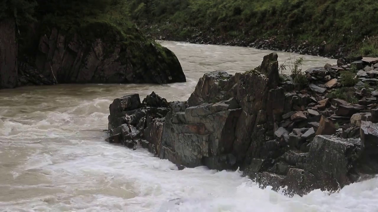 阿坝茸安峡谷河流视频素材