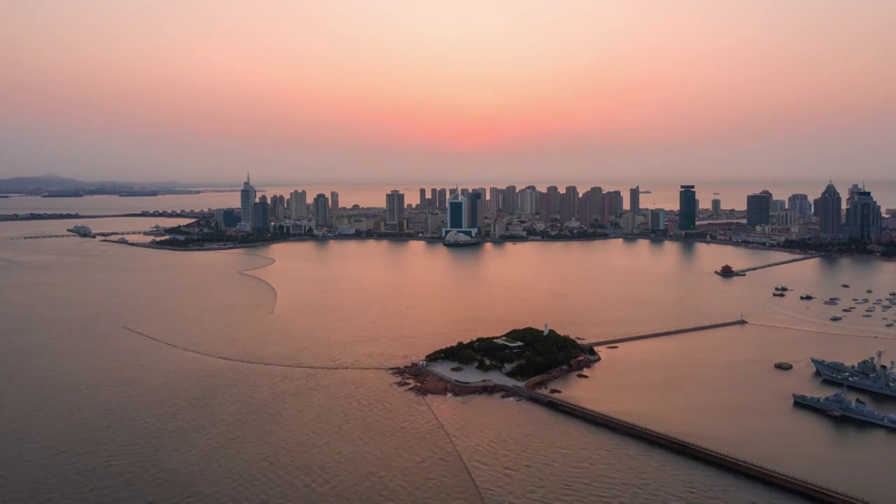 青岛前海湾晚霞航拍延时视频素材