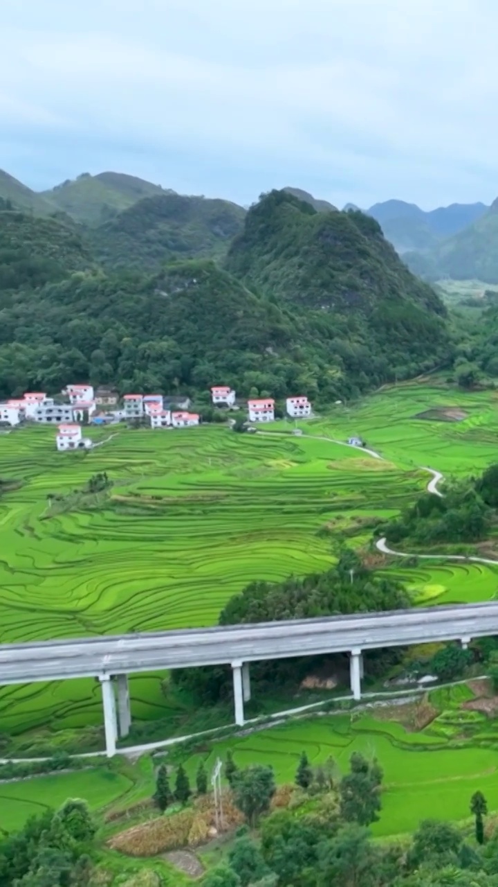 高清竖屏航拍河池南丹喀斯特地貌（合集）视频素材