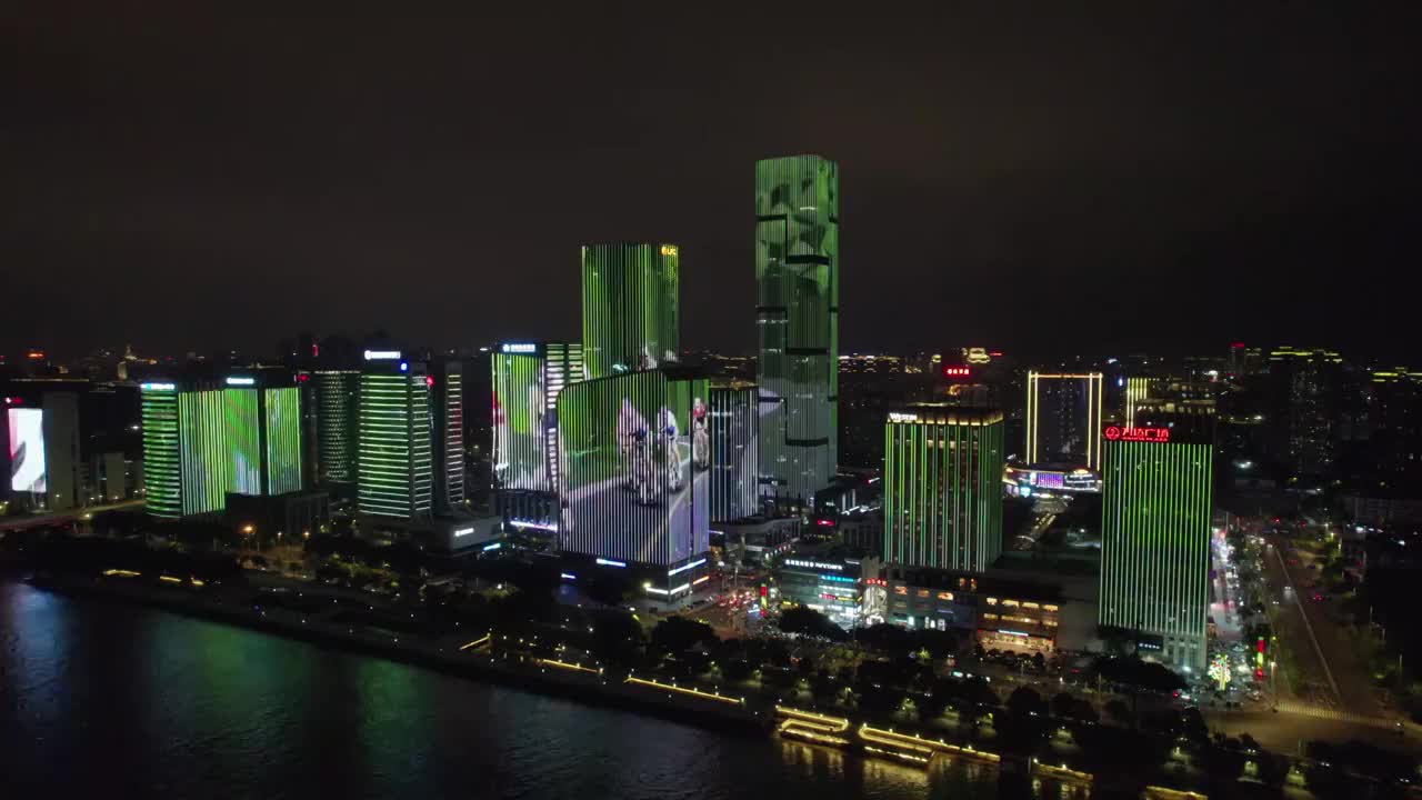 福州台江金融街万达商圈夜景航拍灯光秀右环绕视频素材