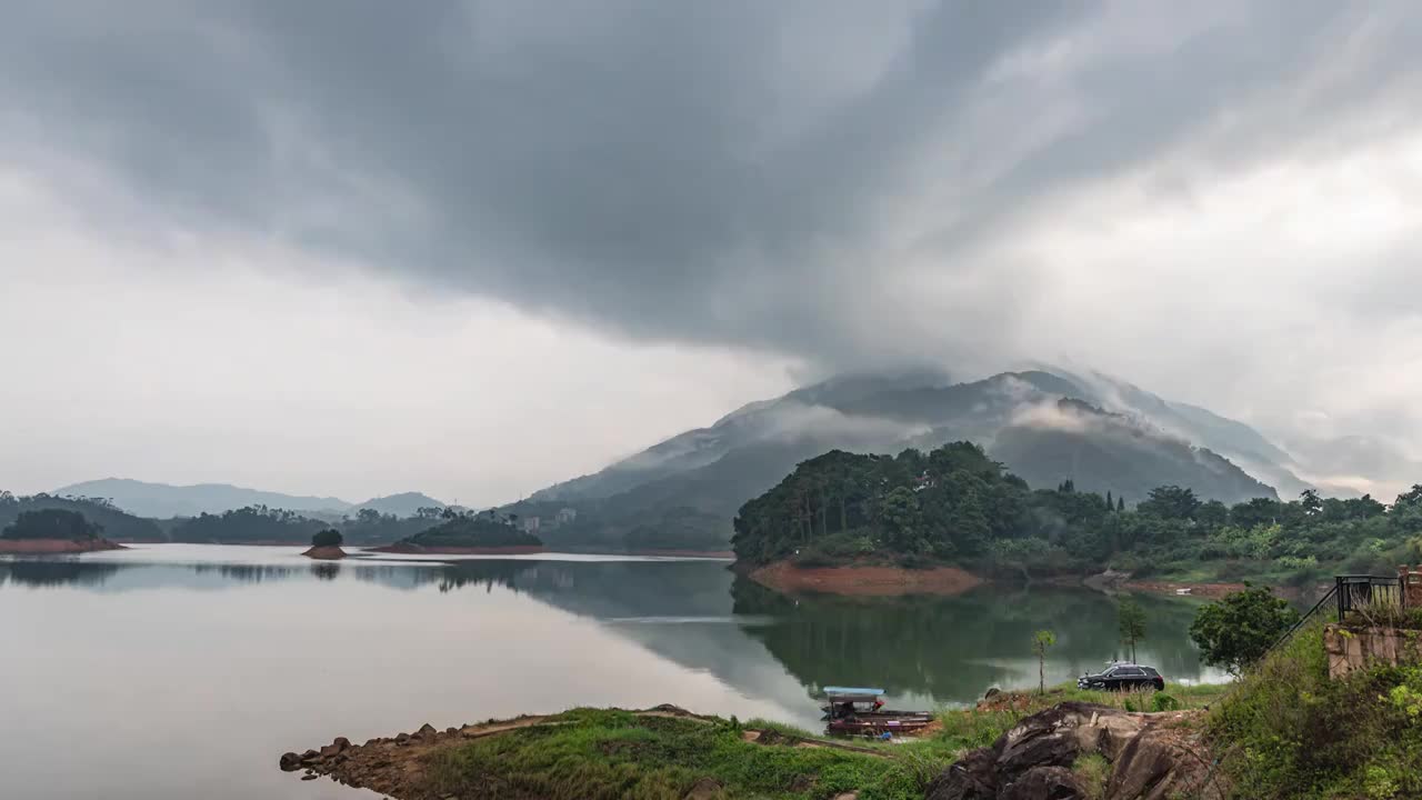 广州流溪河国家森林公园云海暴雨延时视频素材