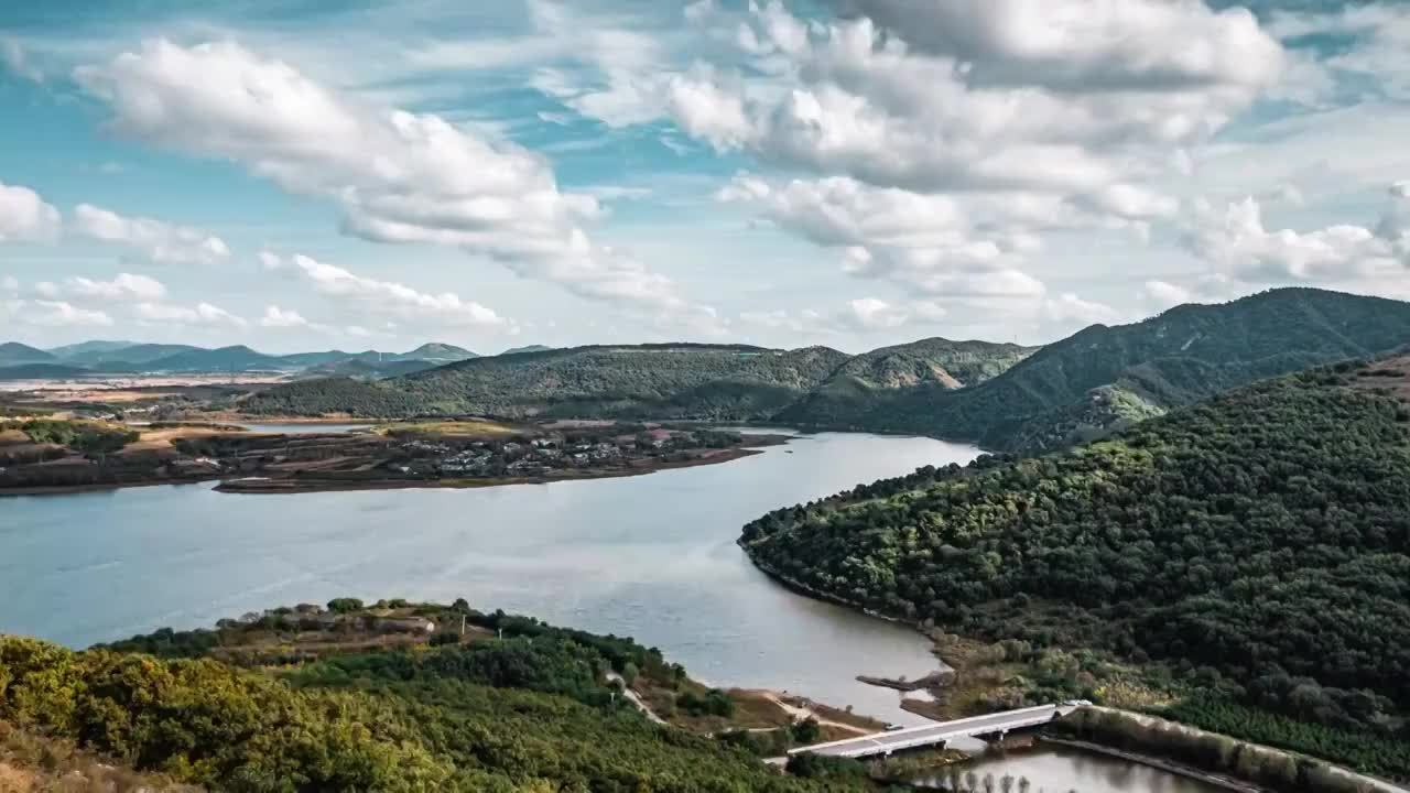 中国辽宁大连瓦房店复州河东风水库露营地风光视频素材