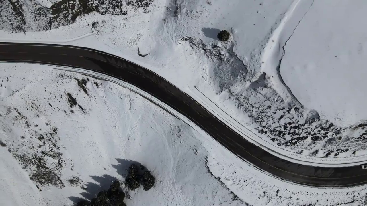 航拍下雪后的新疆伊犁风景视频素材